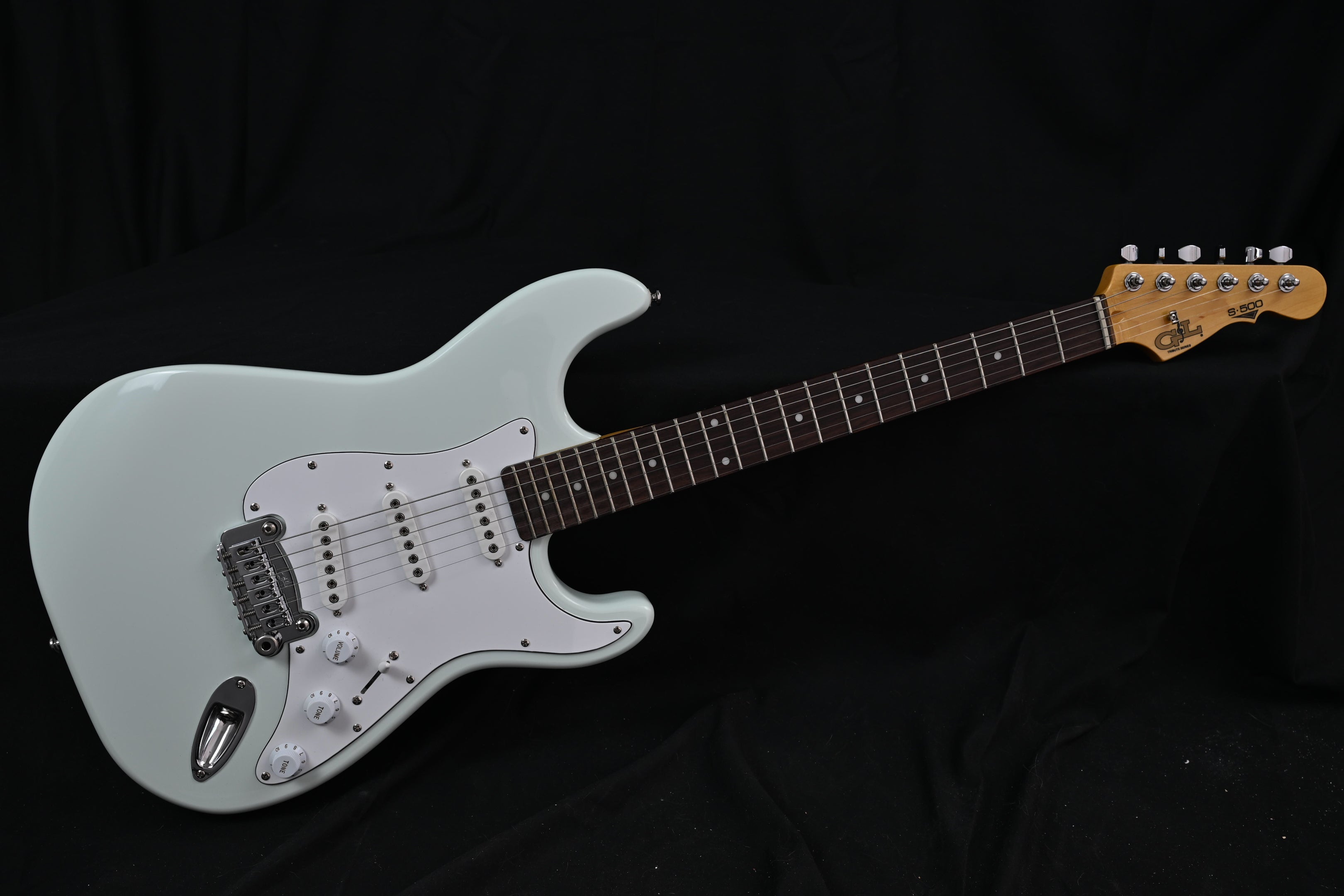 G&L S-500 Sonic Blue
