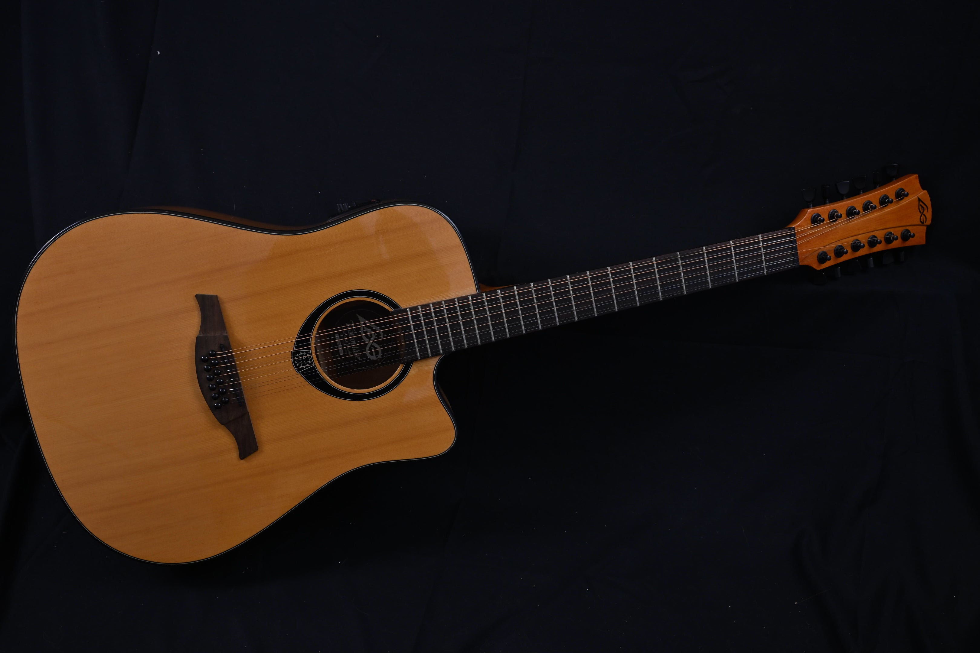 LAG Tramontane T66 12CE (12cordes)