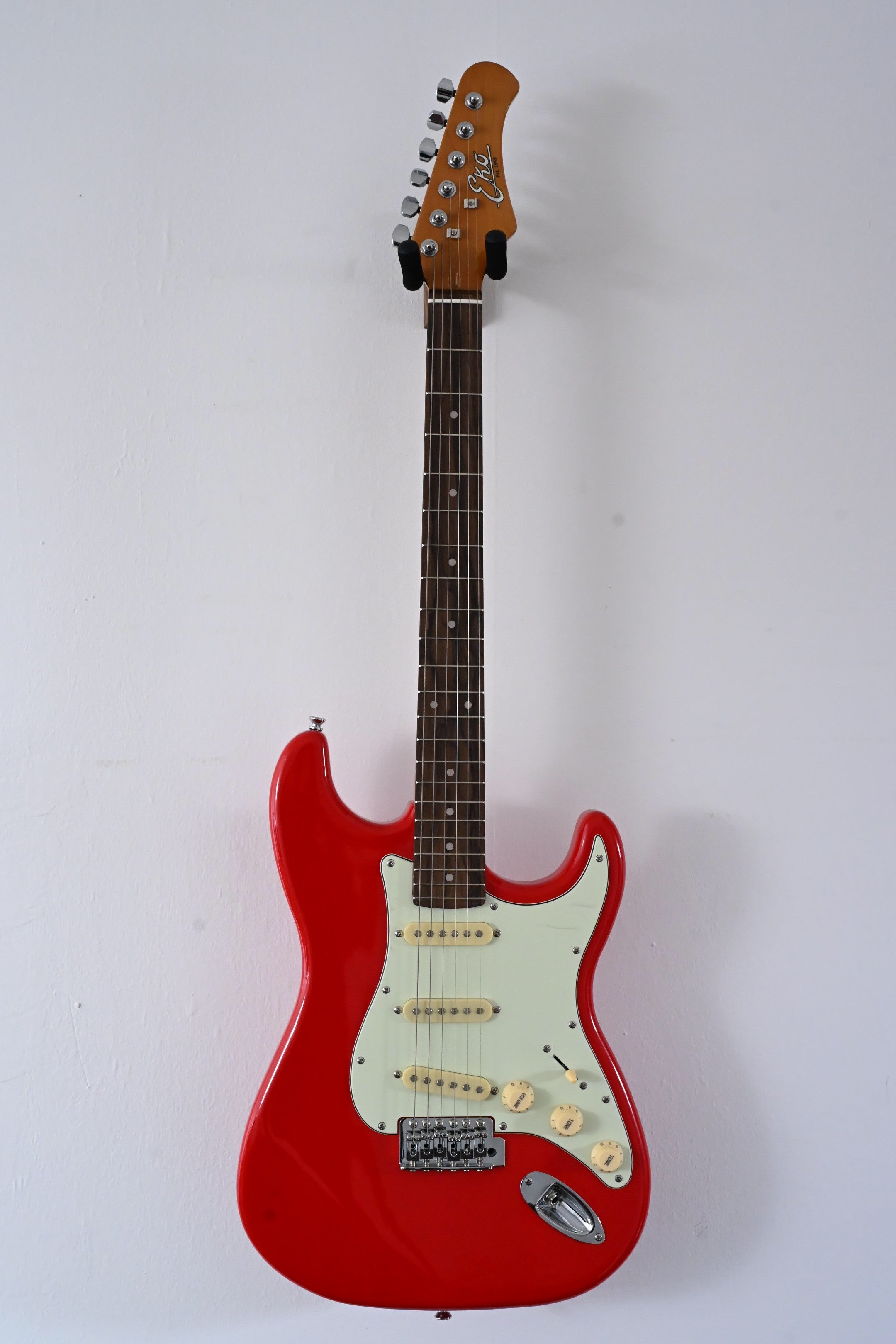 Guitare EKO ST300