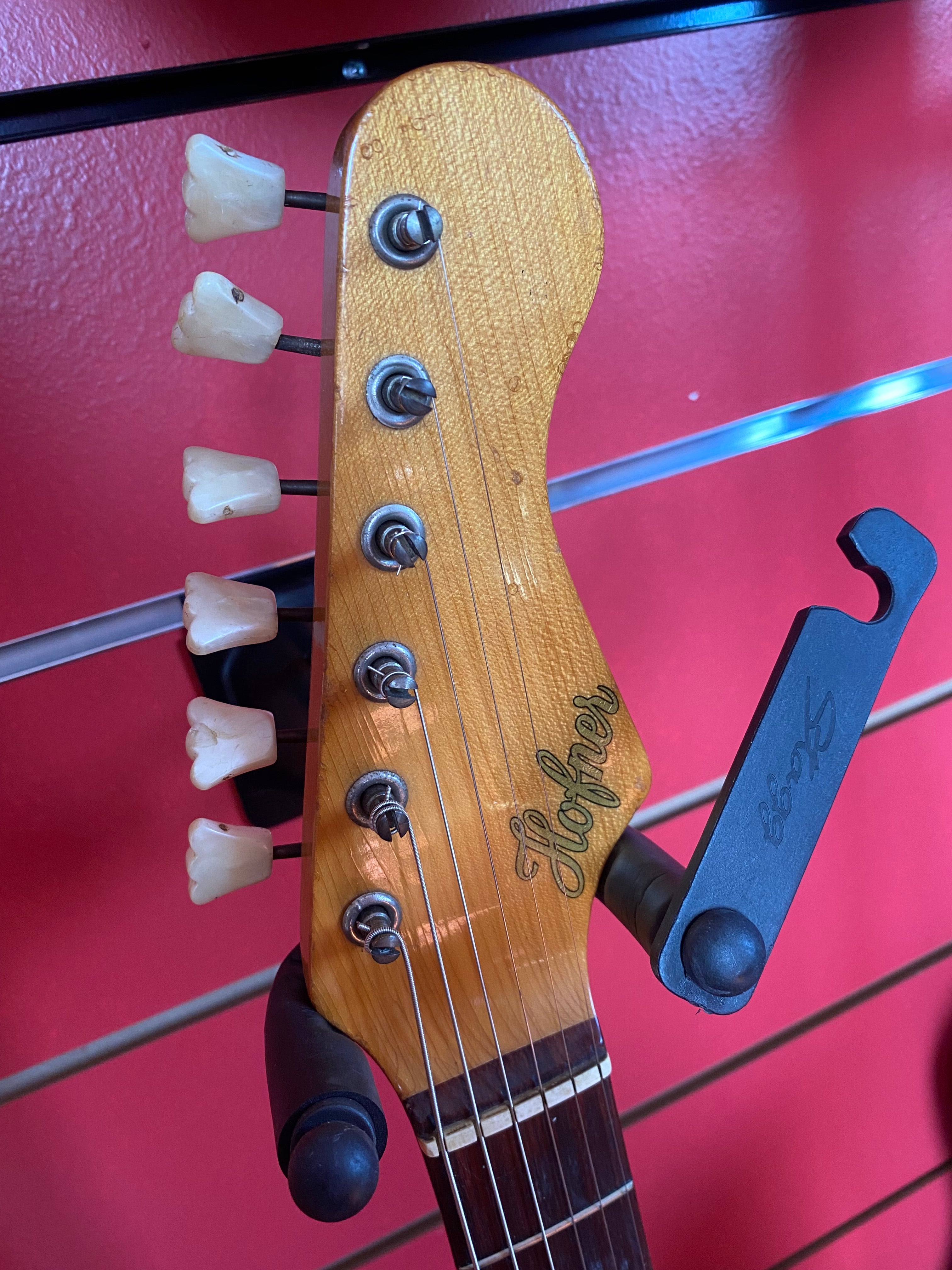 Guitare Höfner Colorama II