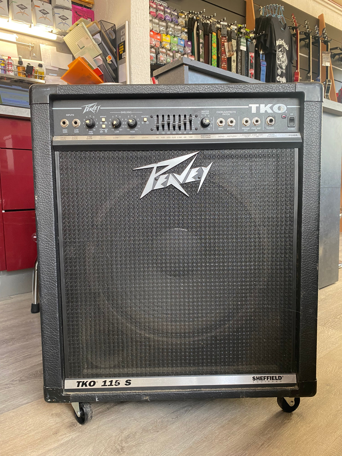 A louer : Ampli basse Peavey 80w