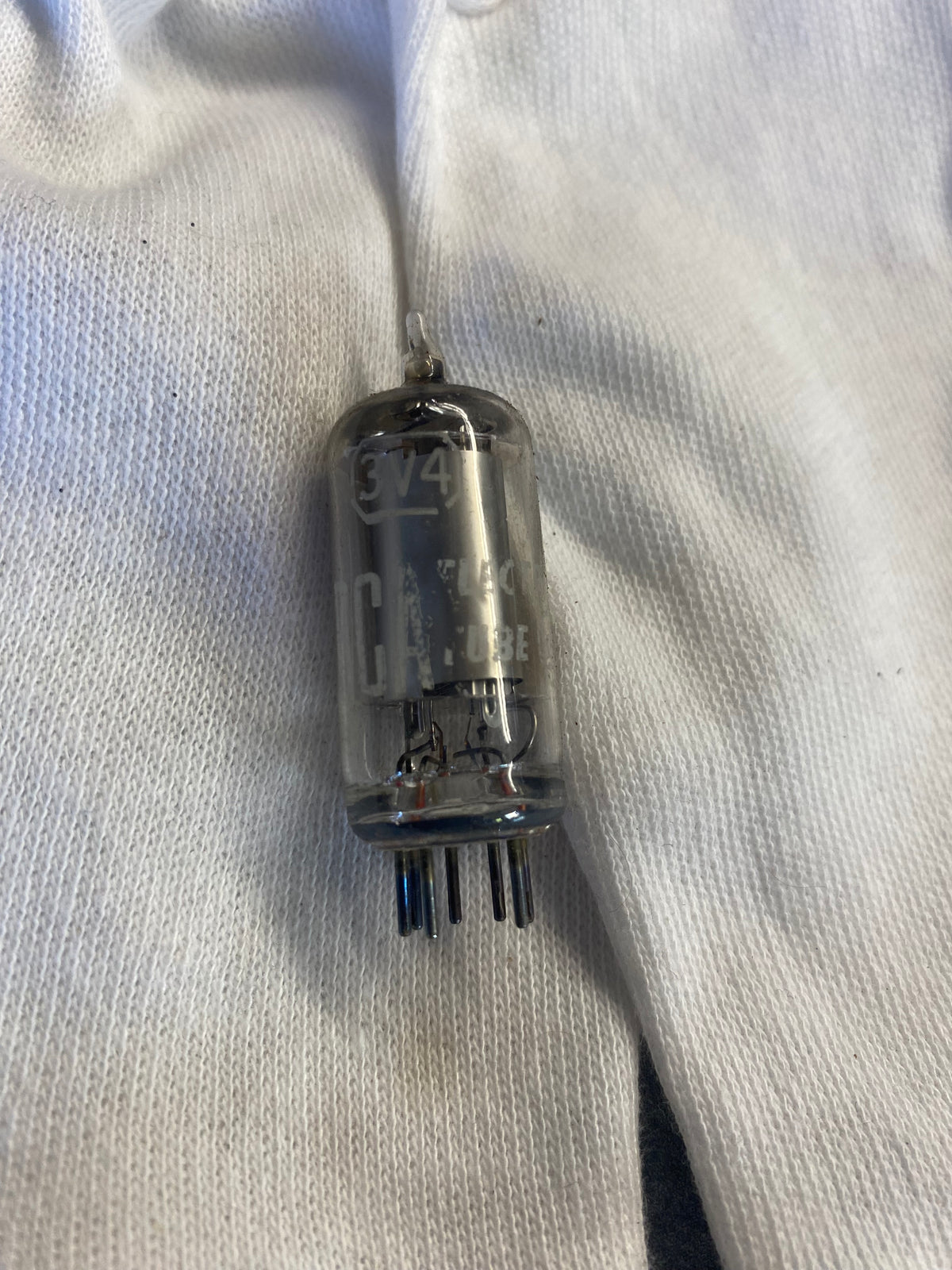 3V4 RCA