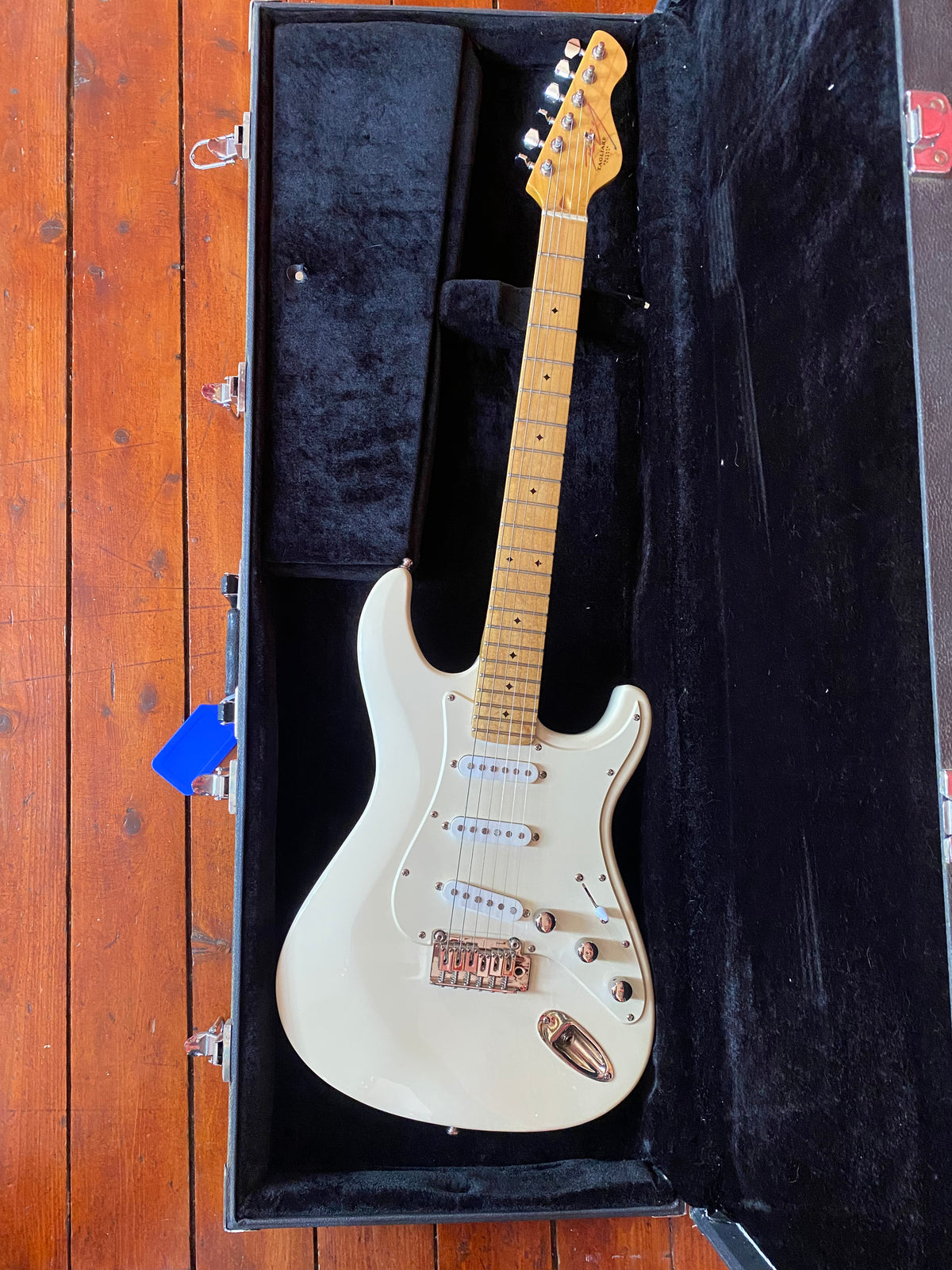 Guitare Dean Zelinsky Tagliare Private Label