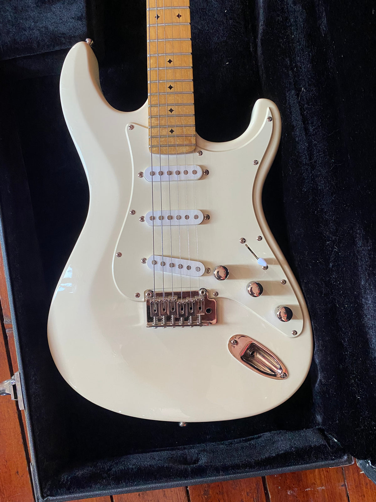 Guitare Dean Zelinsky Tagliare Private Label